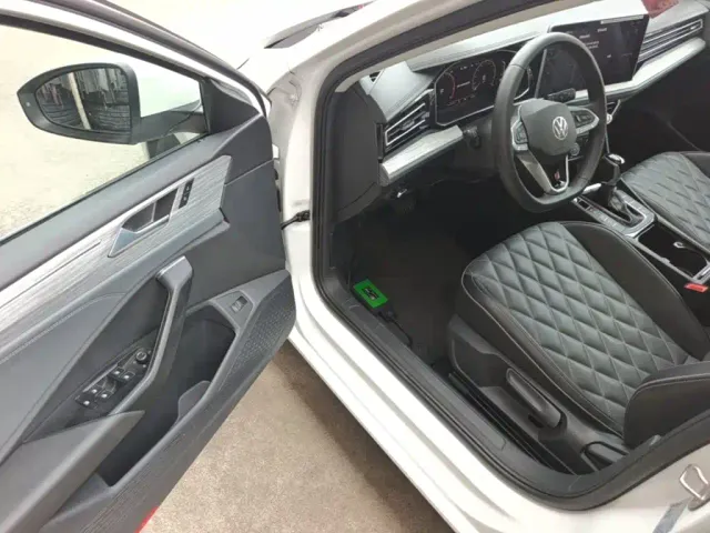 Volkswagen Sagitar — Фото автомобиля 15