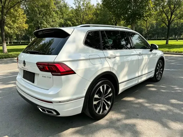 Volkswagen Tiguan L 2023 Facelift 330TSI Auto FWD R-Line Premium — Фото автомобиля 6