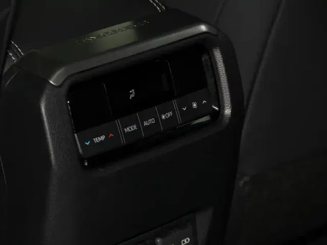 Toyota Prado — Фото автомобиля 26