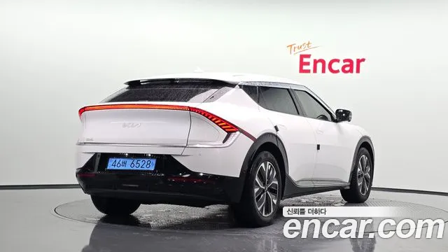 Kia EV6 — Фото автомобиля 2