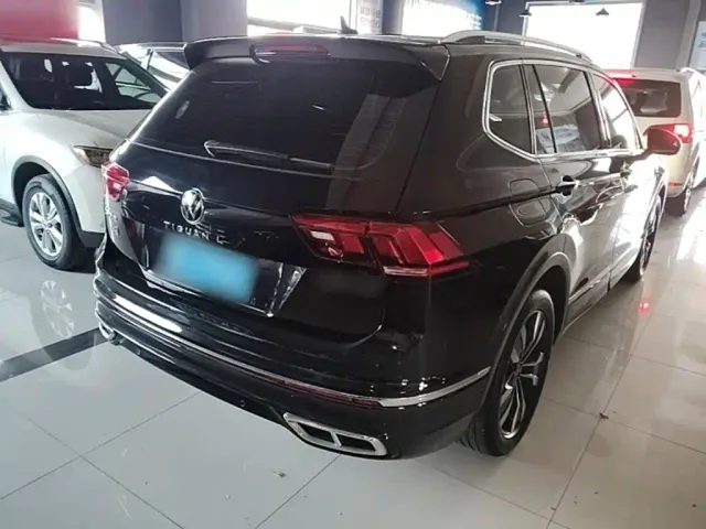 Volkswagen Tiguan L — Фото автомобиля 6