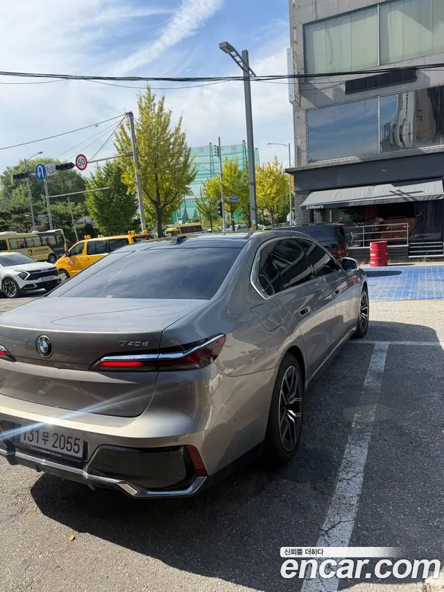 BMW 7 Series — Фото автомобиля 6