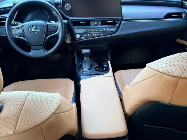 Lexus ES — Фото автомобиля 9