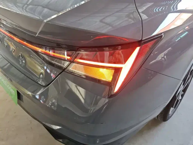 Hyundai Elantra — Фото автомобиля 7
