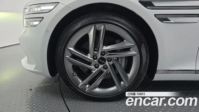 Genesis G80 RG3 — Фото автомобиля 5