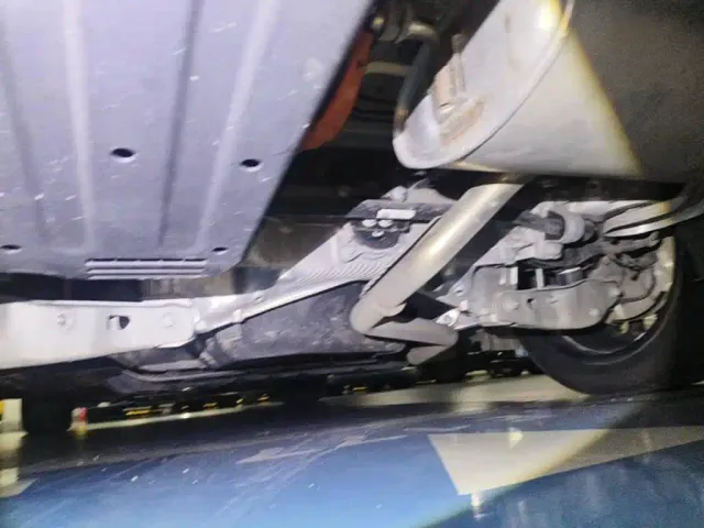 Li Auto L9 — Фото автомобиля 11