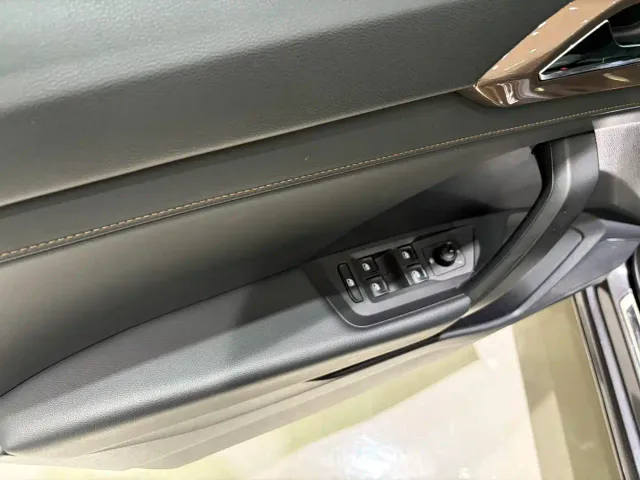 Volkswagen Tharu — Фото автомобиля 16
