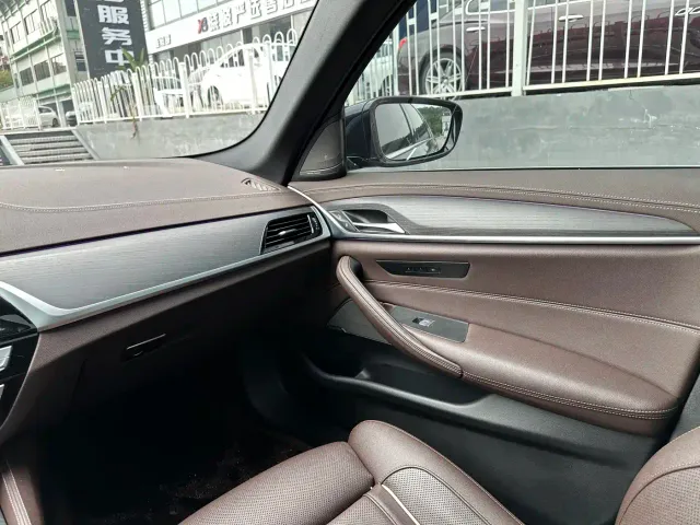 BMW BMW 5 Series 2022 Facelift II 530Li Premium Package M Sport — Фото автомобиля 13