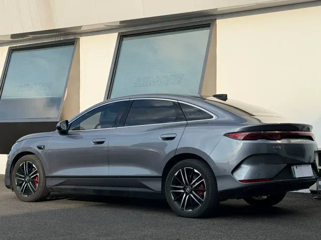 BYD Qin L — Фото автомобиля 15