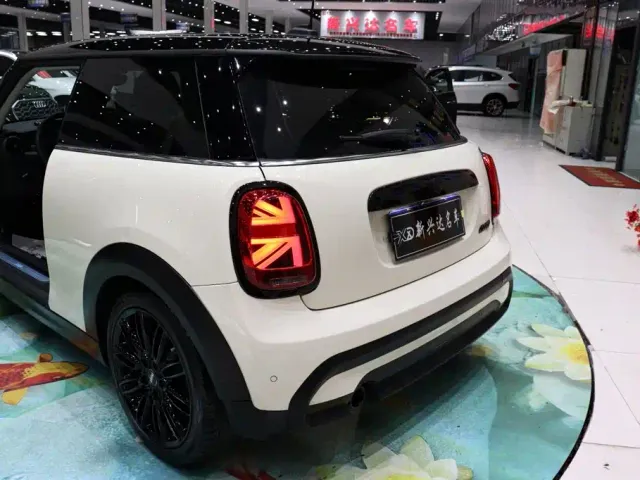 MINI Hatch — Фото автомобиля 23