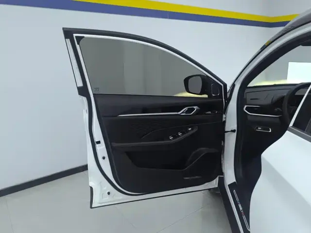 Geely Binyue — Фото автомобиля 7