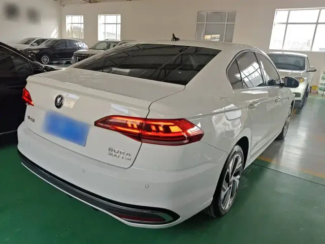 Volkswagen Bora — Фото автомобиля 4