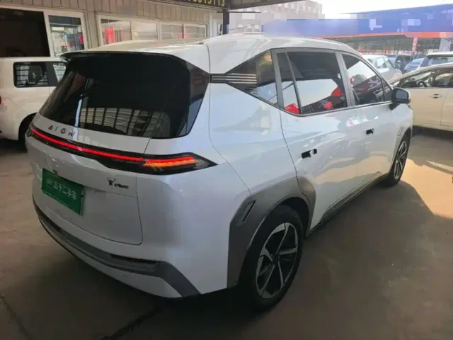 GAC Aion Y — Фото автомобиля 6