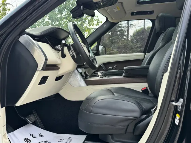 Land Rover Range Rover — Фото автомобиля 11