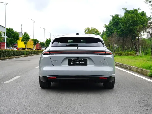 Nio ET5 Touring — Фото автомобиля 5