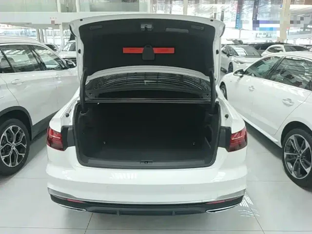 Audi A4L — Фото автомобиля 18