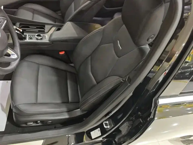 Cadillac CT5 — Фото автомобиля 10