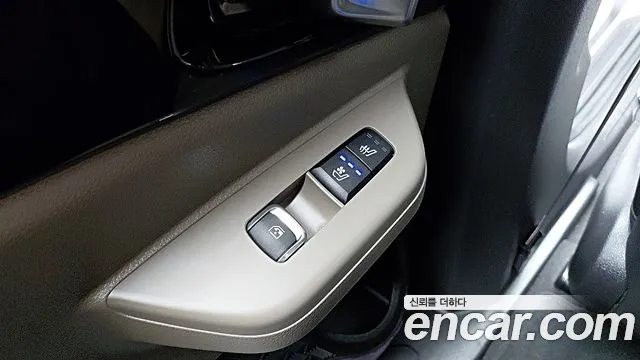 Kia Carnival Generation 4 — Фото автомобиля 19