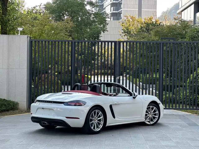 Porsche 718 — Фото автомобиля 4