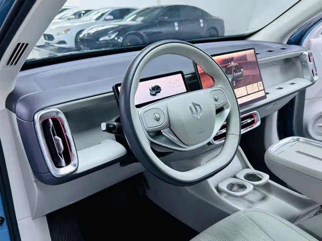 Leapmotor B10 — Фото автомобиля 5