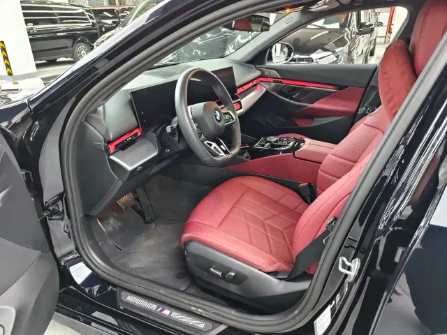 BMW 5 Series — Фото автомобиля 5