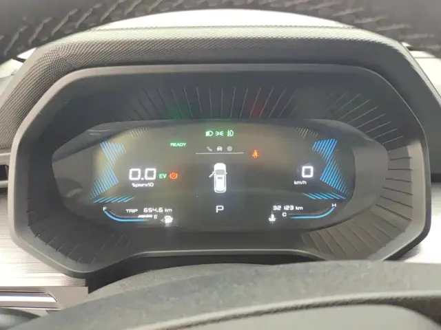 Wuling Asta — Фото автомобиля 14