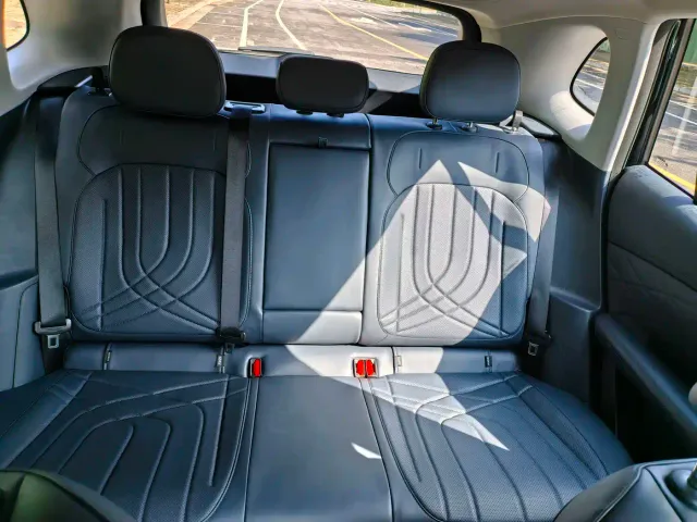 Geely Galaxy Starship 7 EM-i — Фото автомобиля 10