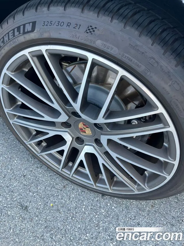 Porsche Panamera 976 — Фото автомобиля 12