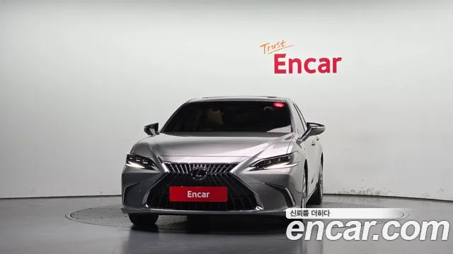 Lexus ES 7th Gen — Фото автомобиля 3