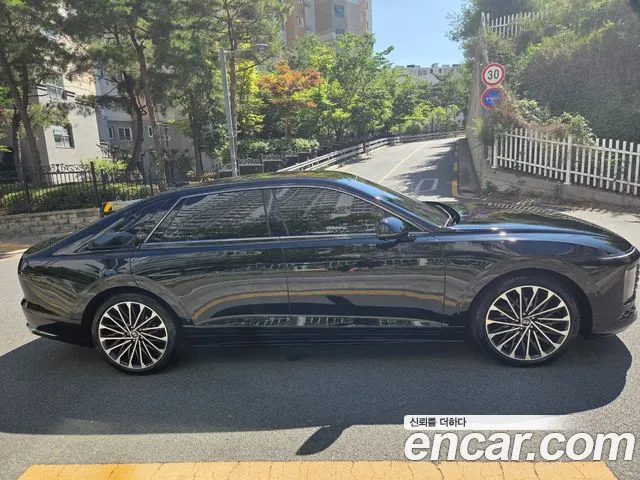 Hyundai Grandeur Grandeur (GN7) 2.5 Бензин 2WD — Фото автомобиля 3