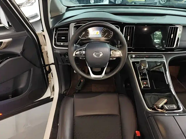 GAC Trumpchi M8 — Фото автомобиля 16