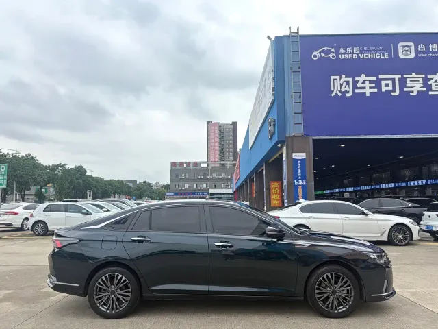 Dongfeng Yixuan MAX — Фото автомобиля 8
