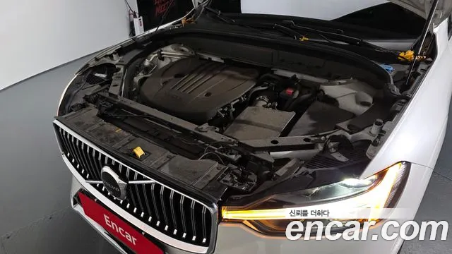 Вольво XC60 — Фото автомобиля 6