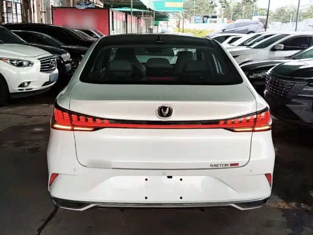 Changan Raeton Plus — Фото автомобиля 5