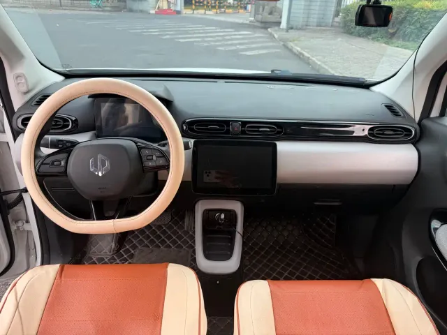 Leapmotor T03 — Фото автомобиля 12