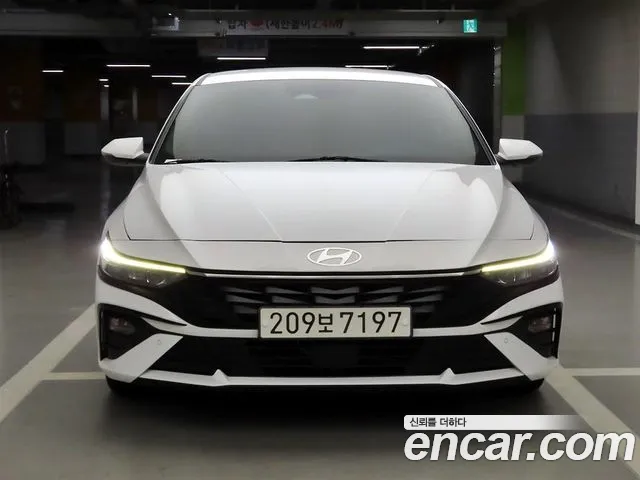 Hyundai Avante — Фото автомобиля 2