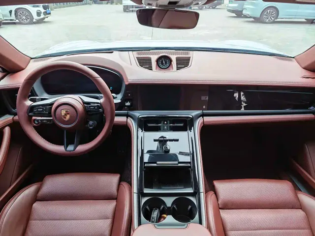 Porsche Panamera — Фото автомобиля 6