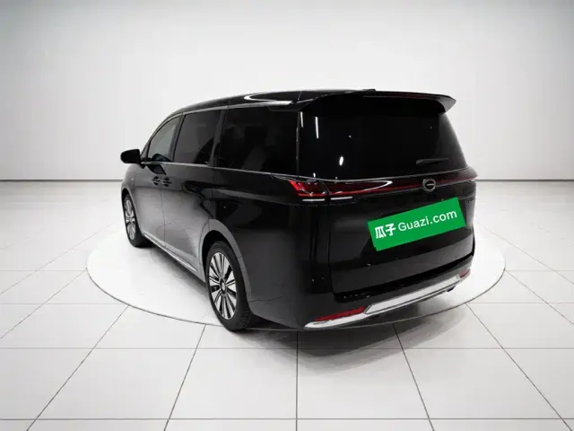 GAC Trumpchi E8 — Фото автомобиля 4