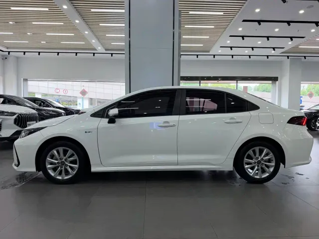 Toyota Corolla — Фото автомобиля 3