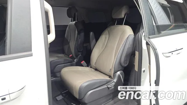 Kia Carnival 4th Gen — Фото автомобиля 16