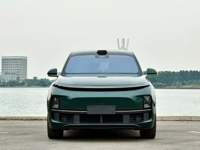 Li Auto L9 — Фото автомобиля 3