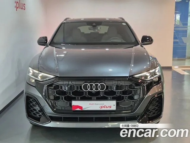 Audi Q8 55 TFSI quattro Premium — Фото автомобиля 3