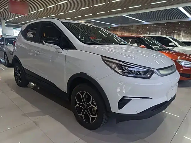 BYD Yuan Pro — Фото автомобиля 3