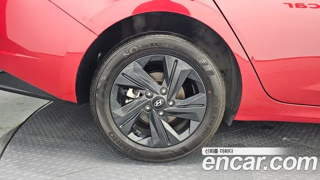 Hyundai AVANTE Avante (CN7) — Фото автомобиля 5