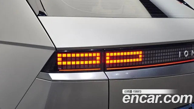 Hyundai Ioniq 5 — Фото автомобиля 8