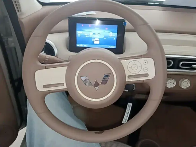 Wuling Hongguang Mini EV — Фото автомобиля 10