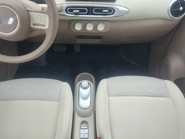 Wuling Hongguang Mini EV — Фото автомобиля 16
