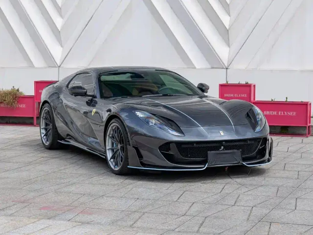 Ferrari 812 — Фото автомобиля 3