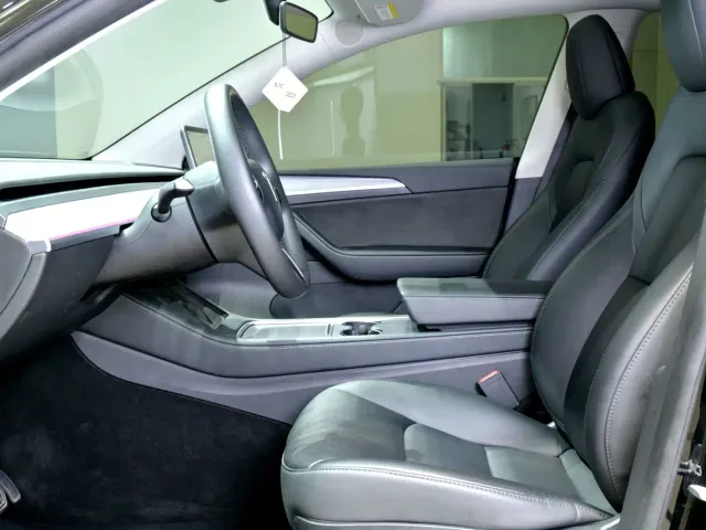 Tesla Model Y — Фото автомобиля 5