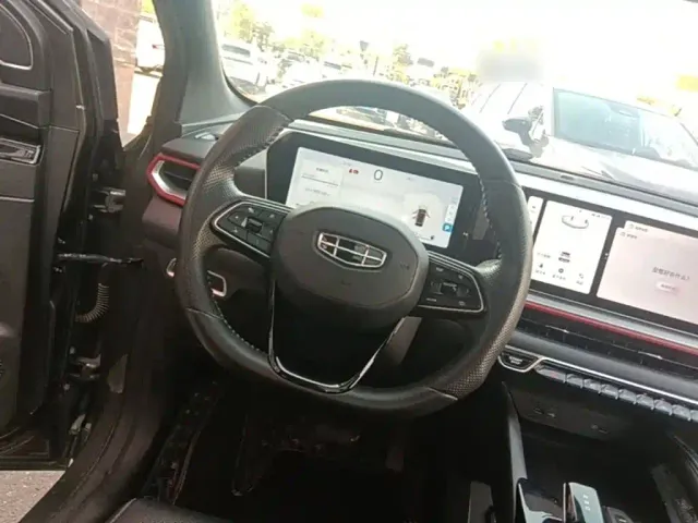 Geely Binyue — Фото автомобиля 10